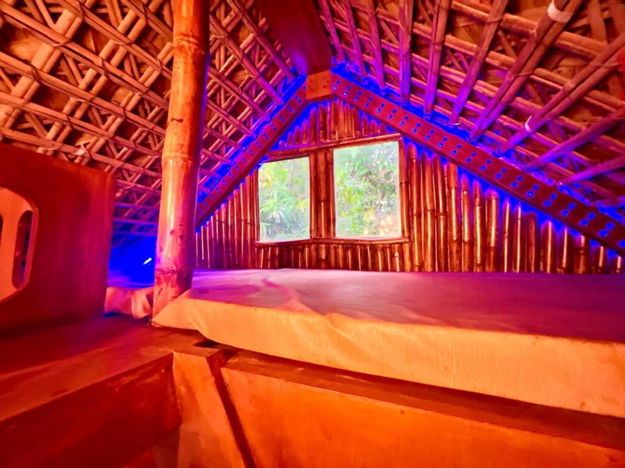 La Pahi Palace- Banquet And Resort Sakri East Exterior photo
